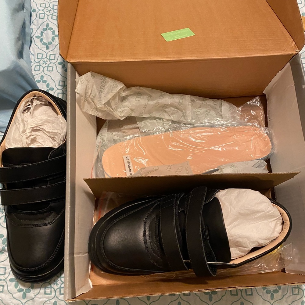 My Emey Diabetic Shoes. Brand New